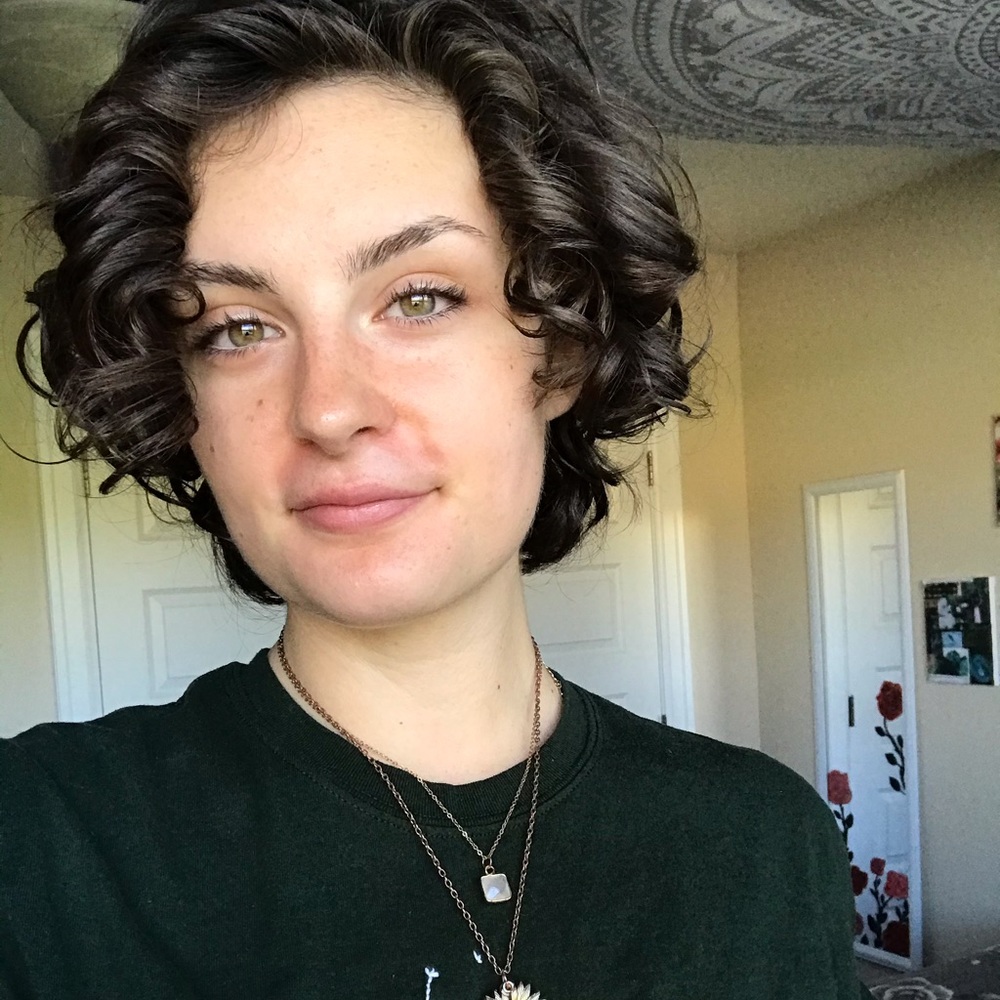 Meet your Posher, Emily